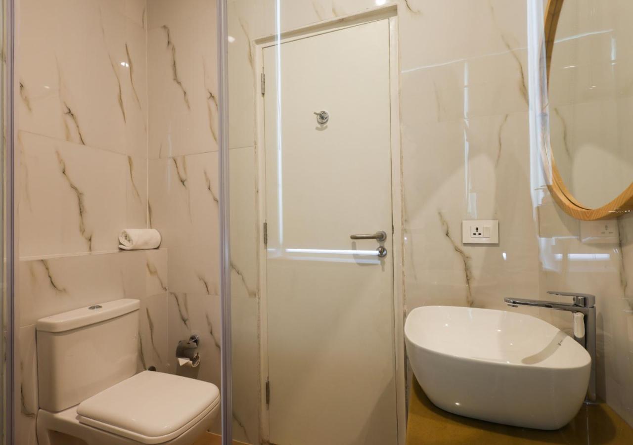 Bloom Hotel - Golf Course Road, Sector 43 Gurgaon Bagian luar foto