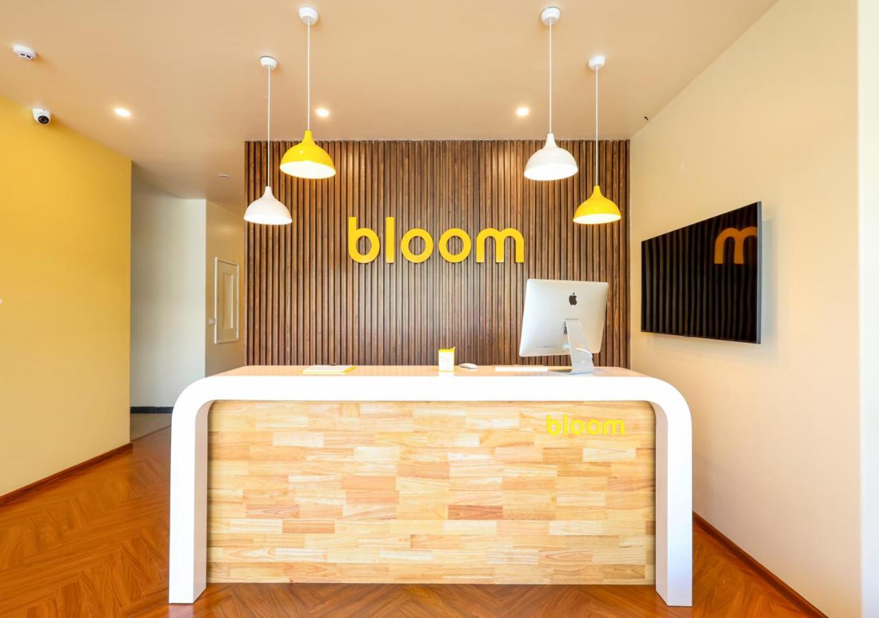 Bloom Hotel - Golf Course Road, Sector 43 Gurgaon Bagian luar foto