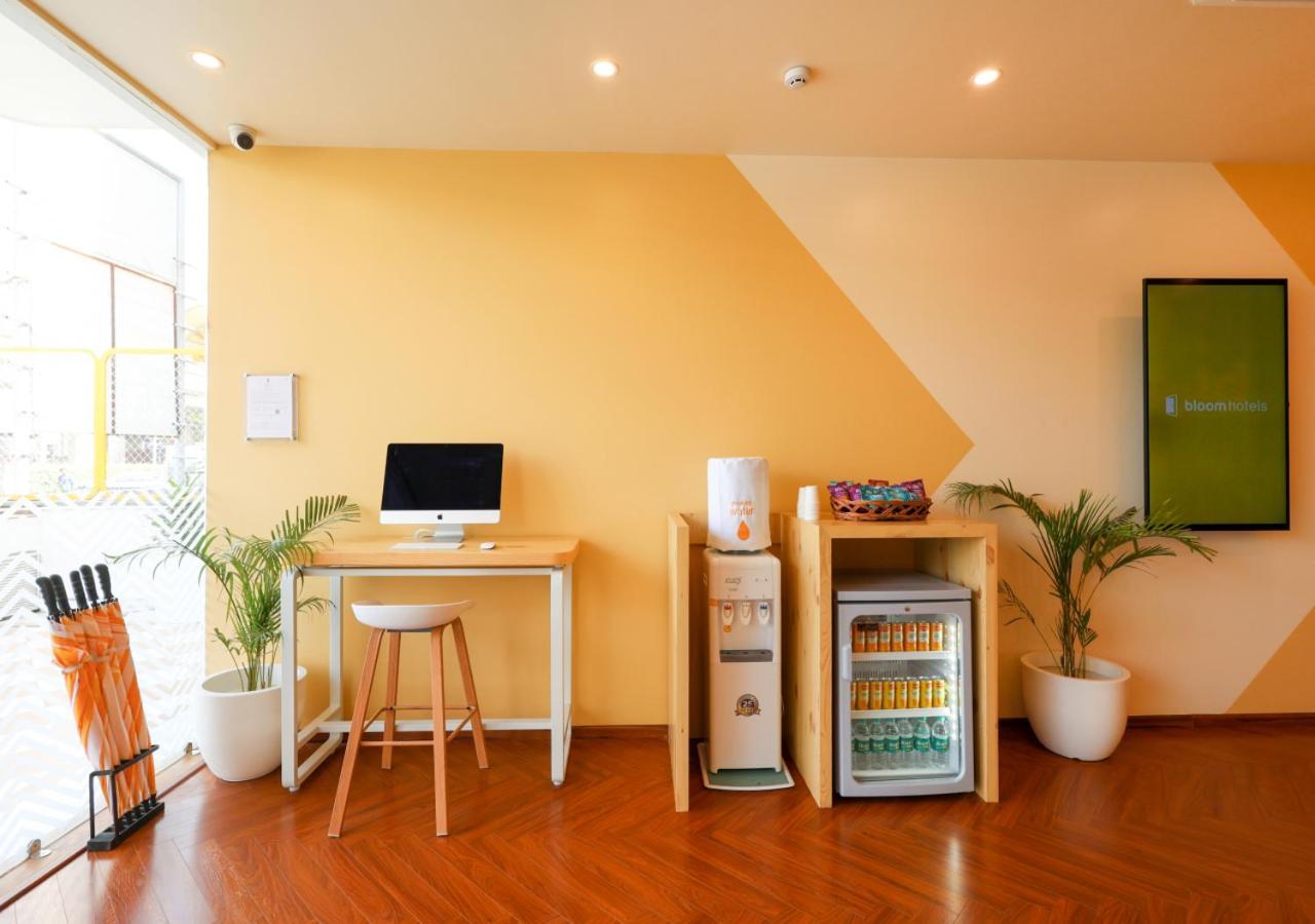 Bloom Hotel - Golf Course Road, Sector 43 Gurgaon Bagian luar foto